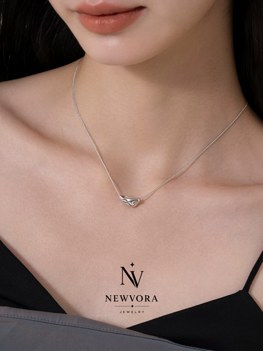 Meteor Minimal Pendant Necklace