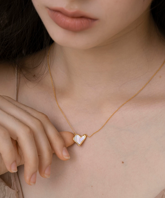 Cream Heart Glow Necklace